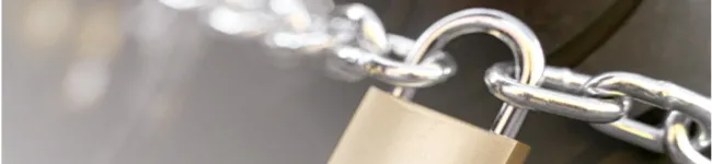 Confía en la seguridad de tu moto con nuestro candado resistente. Diseñado para brindar protección superior y tranquilidad con estilo en cada viaje. La elección perfecta para resguardar tu inversión.